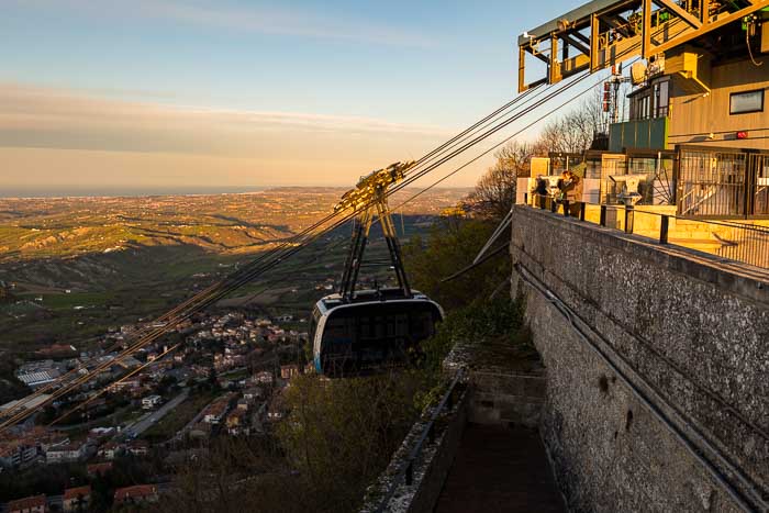Cosimo and Emma looking at the funicular of San Marino go down